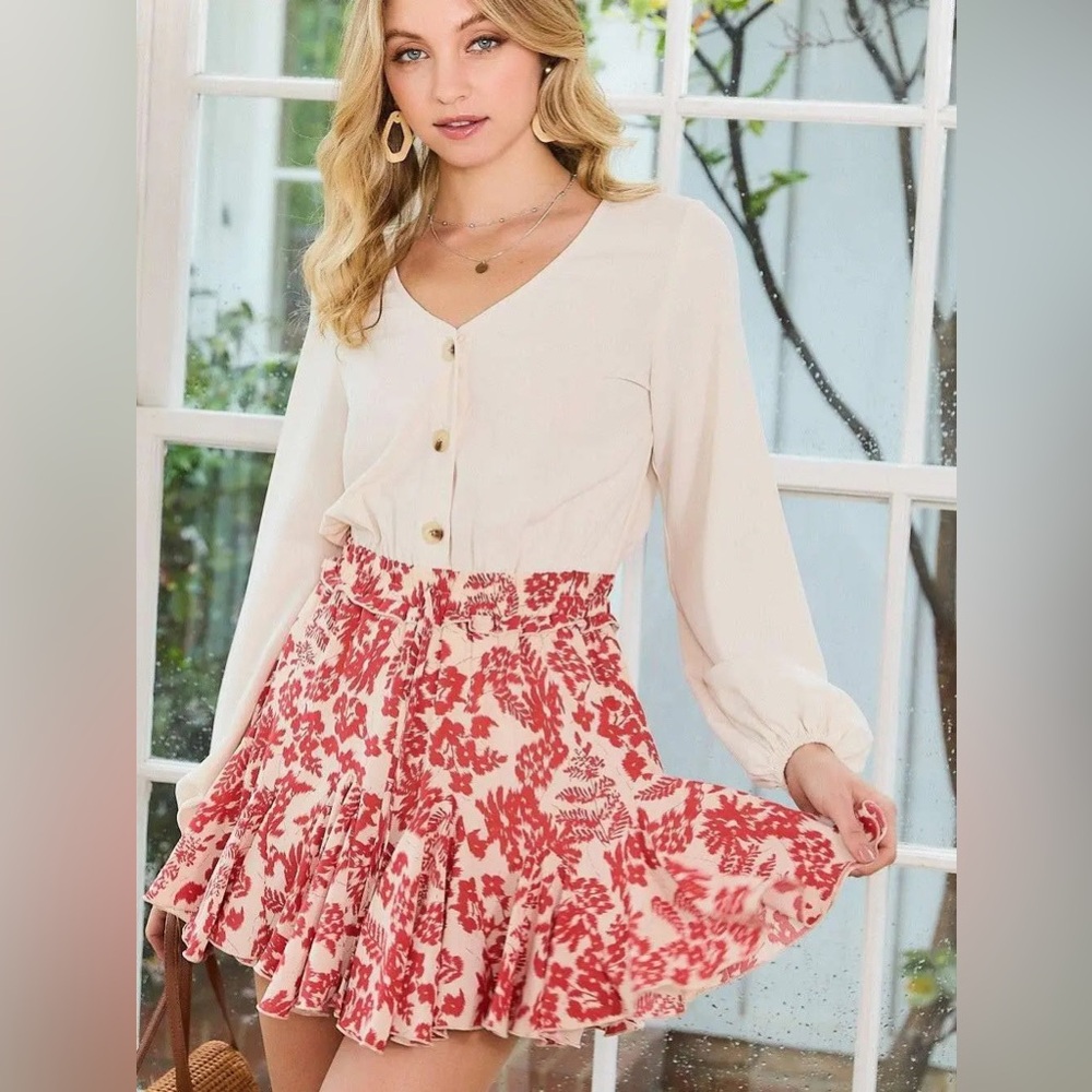 West End Boutique Button-Up Floral Print Romper, size Large